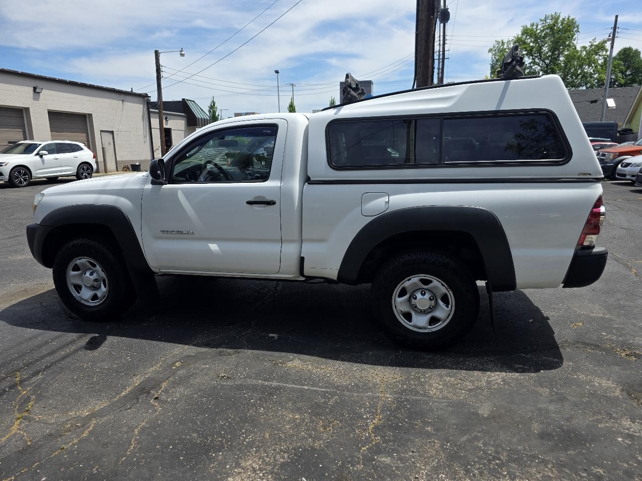 Toyota Tacoma 4WD Reg I4 MT (Natl) 2009