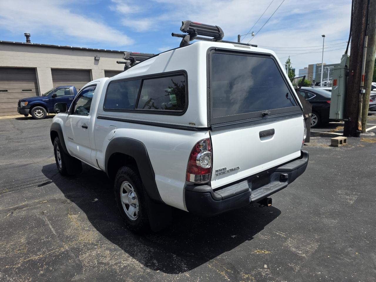 Toyota Tacoma 4WD Reg I4 MT (Natl) 2009