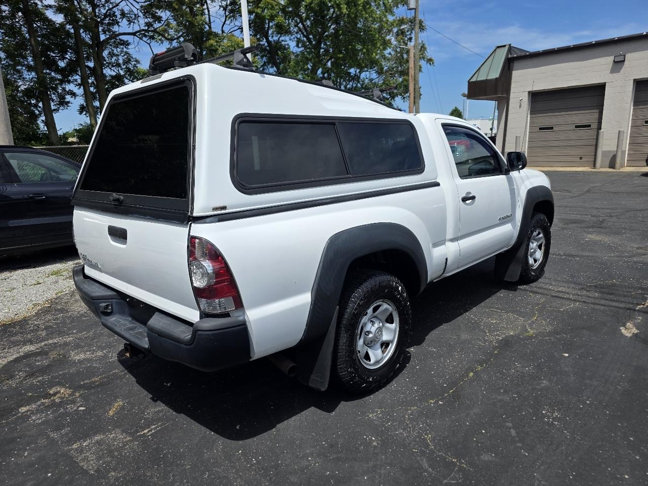 Toyota Tacoma 4WD Reg I4 MT (Natl) 2009