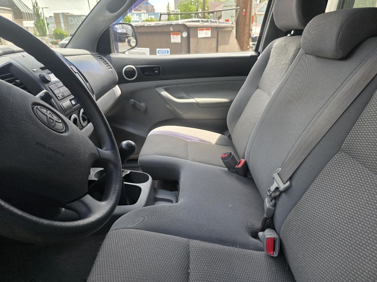 Toyota Tacoma 4WD Reg I4 MT (Natl) 2009