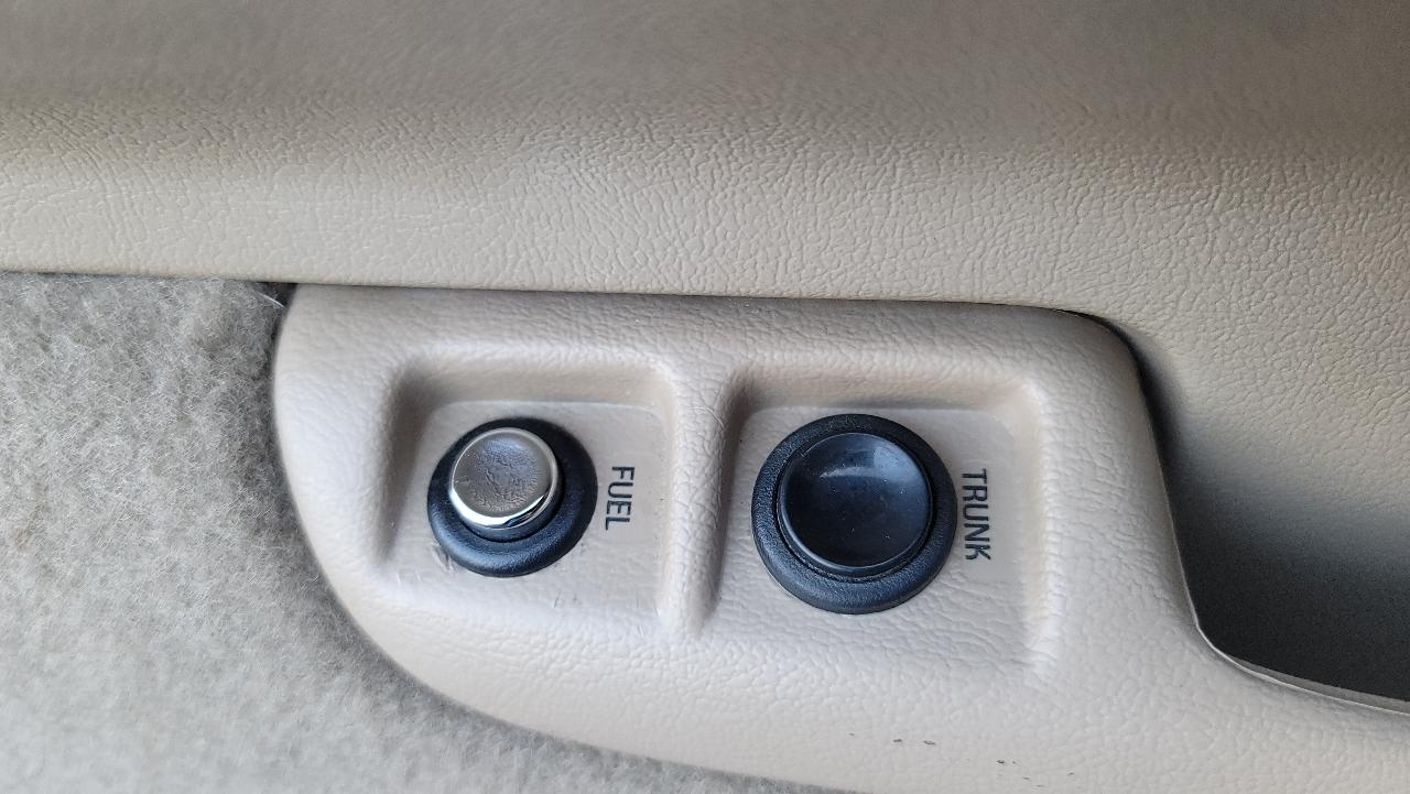 Mercury Grand Marquis 4dr Sdn LS 2001