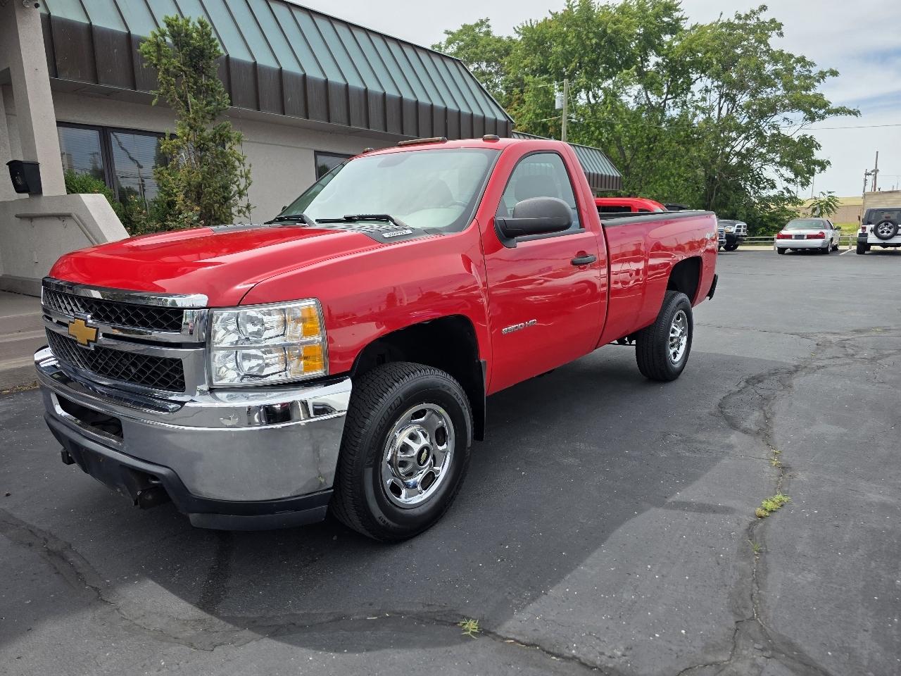 Chevrolet Silverado 2500HD 4WD Reg Cab 133.7" Work Truck 2014
