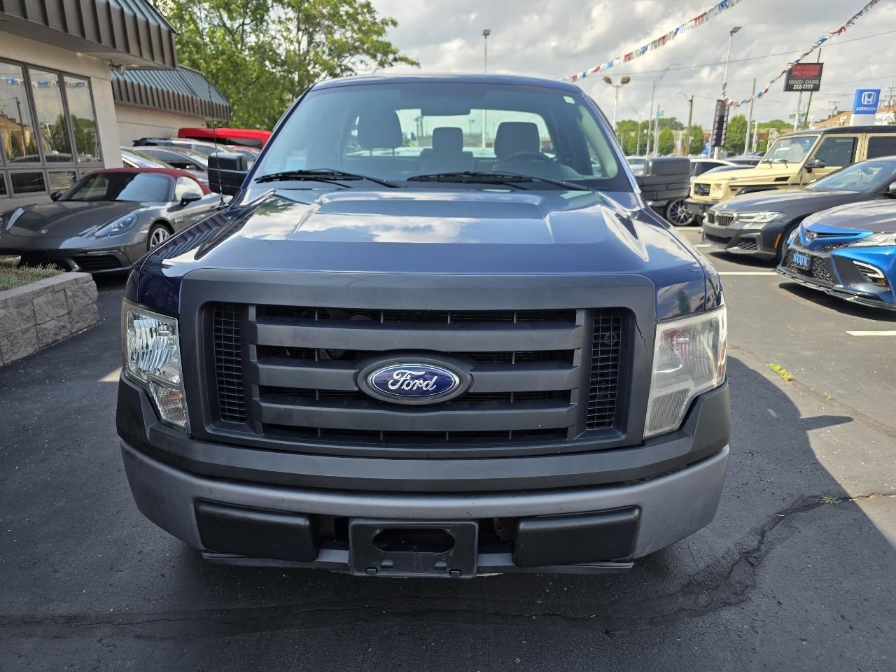 Ford F-150 2WD Reg Cab 126" XL 2012