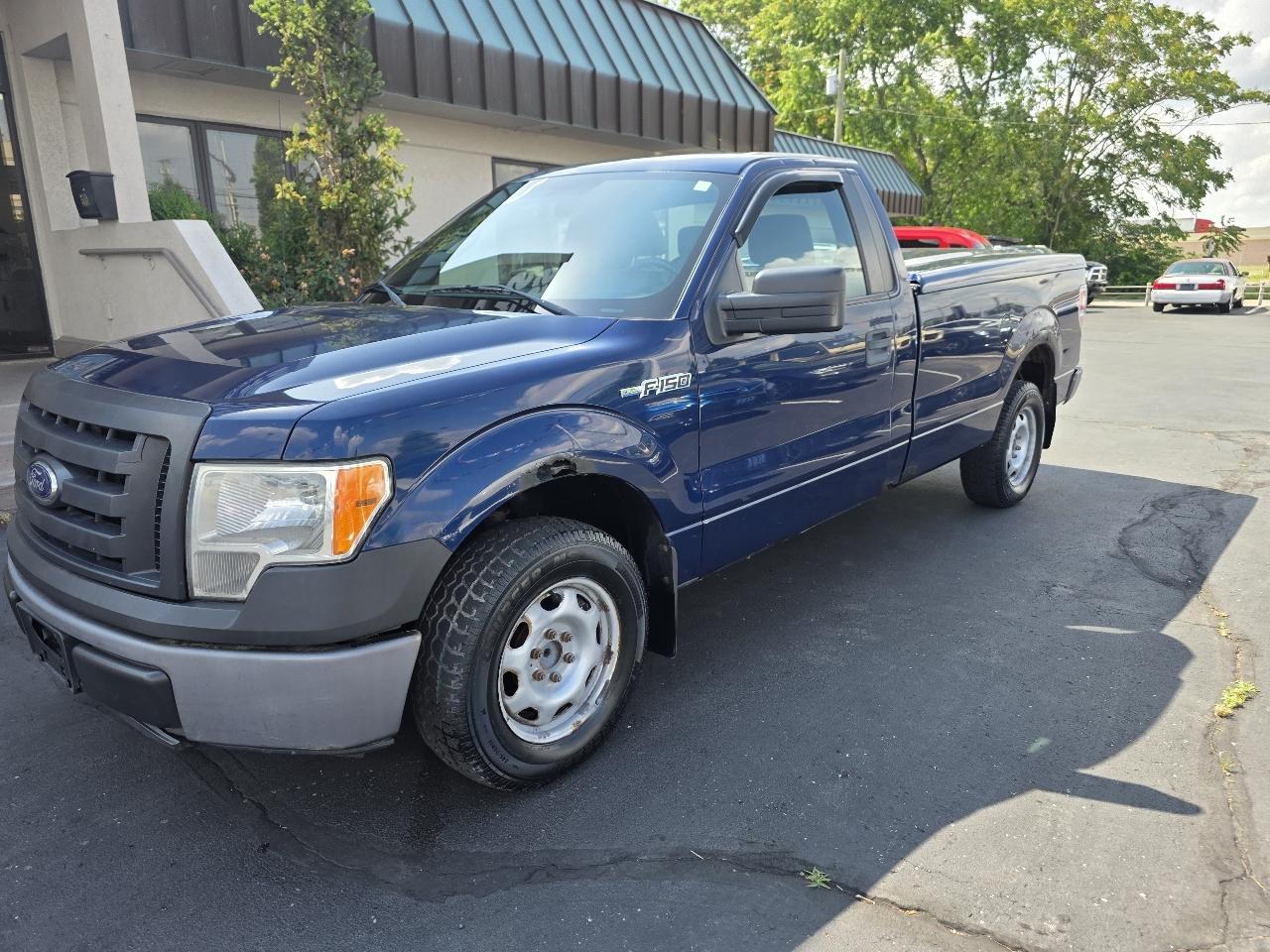 Ford F-150 2WD Reg Cab 126" XL 2012