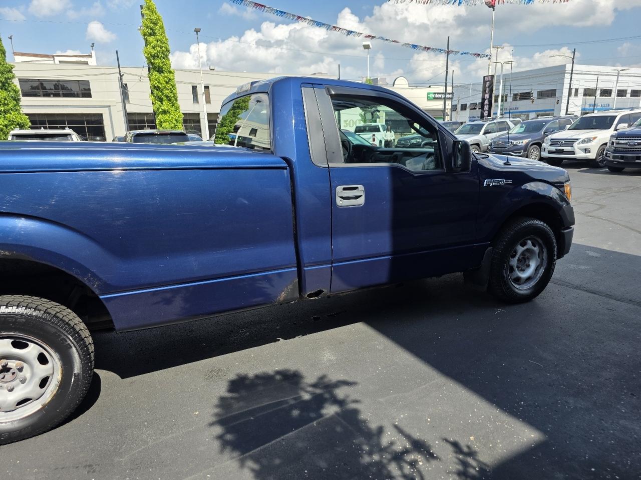 Ford F-150 2WD Reg Cab 126" XL 2012
