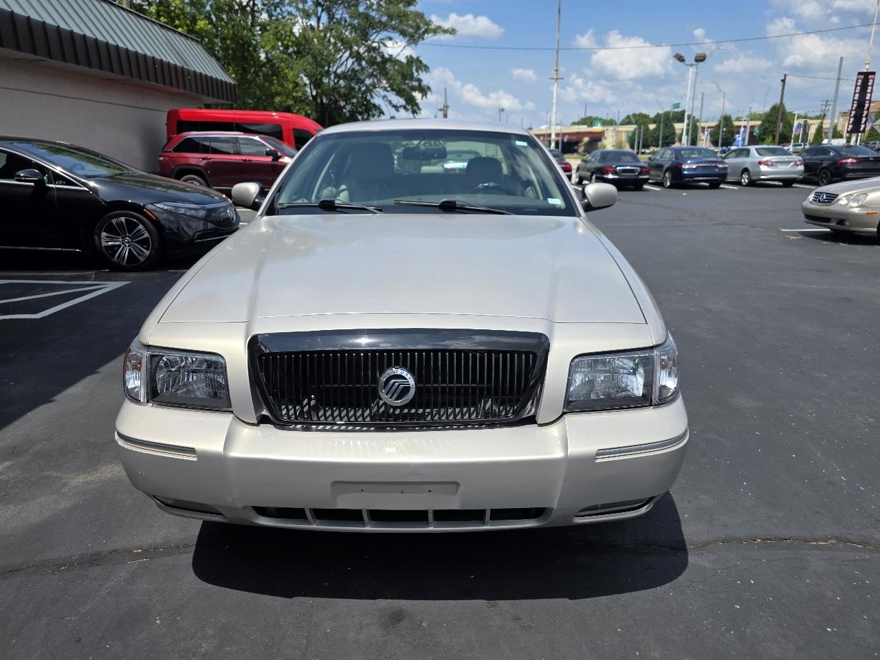 Mercury Grand Marquis 4dr Sdn LS 2011