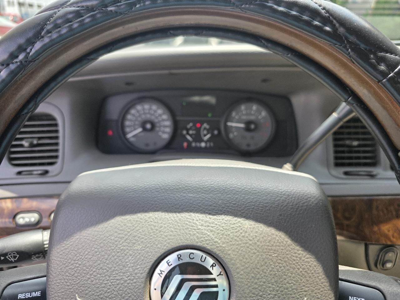 Mercury Grand Marquis 4dr Sdn LS 2011