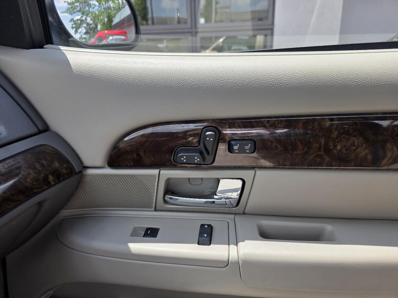 Mercury Grand Marquis 4dr Sdn LS 2011