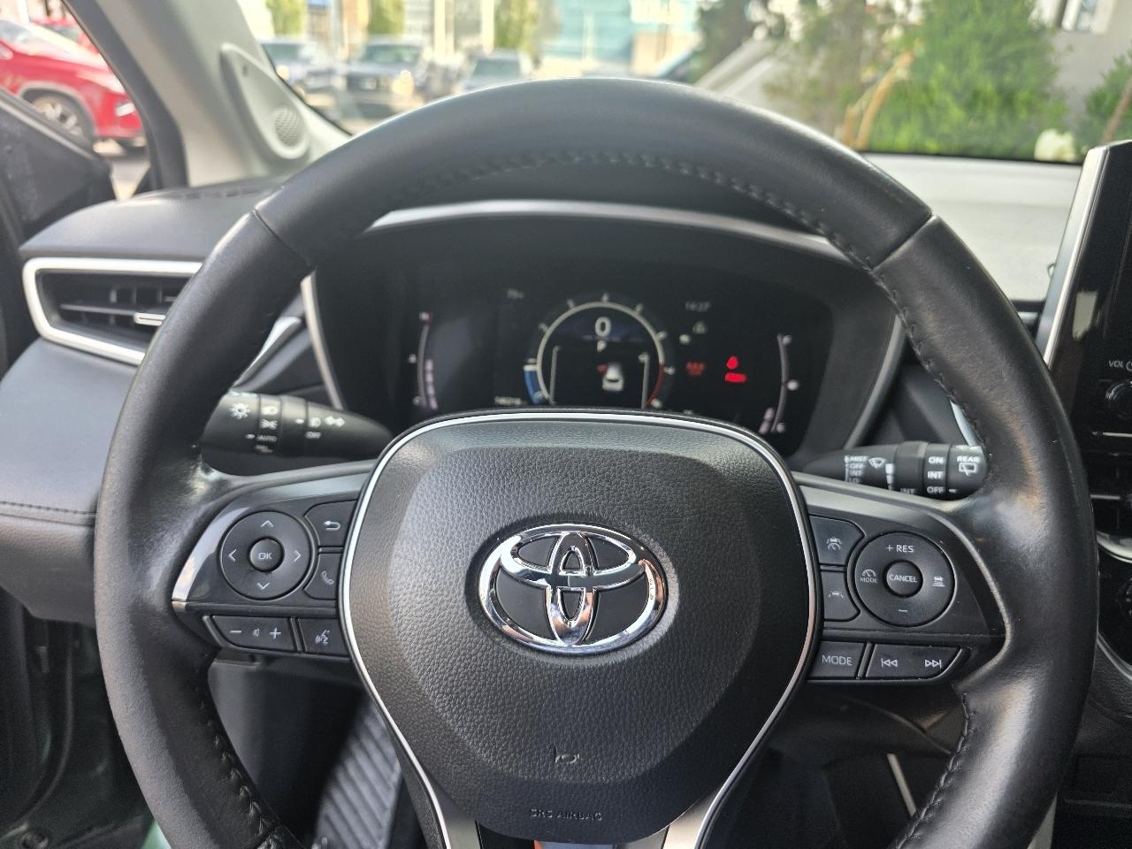 Toyota Corolla Cross XLE 2WD (Natl) 2024