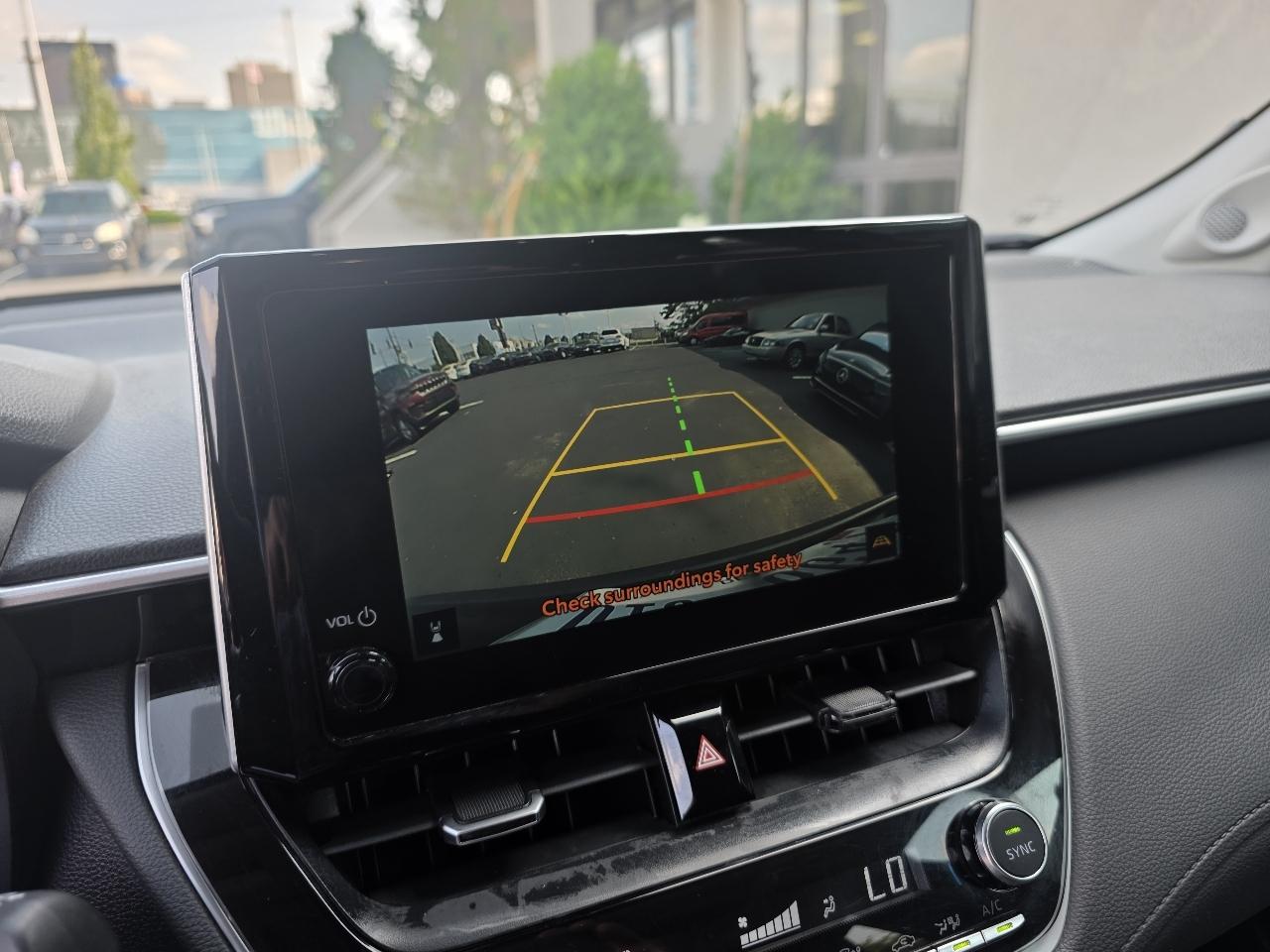 Toyota Corolla Cross XLE 2WD (Natl) 2024