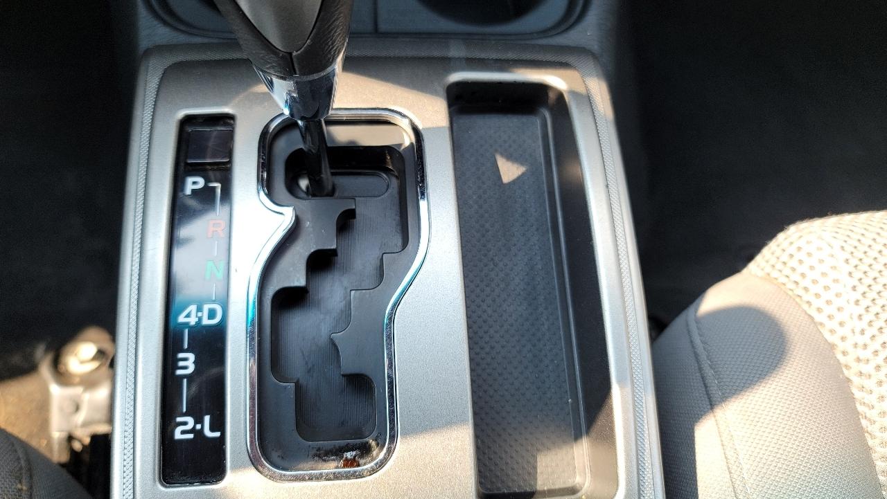 Toyota Tacoma 4WD Double Cab V6 AT (Natl) 2015