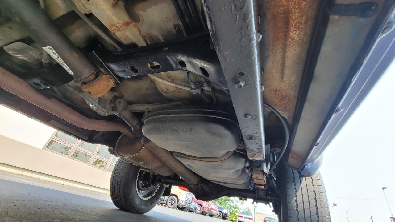 Toyota Tacoma 4WD Double Cab V6 AT (Natl) 2015