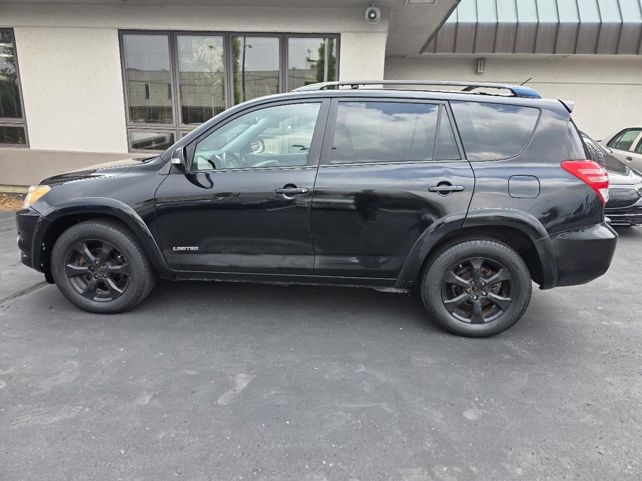 Toyota RAV4 4WD 4dr V6 5-Spd AT Ltd (Natl) 2009