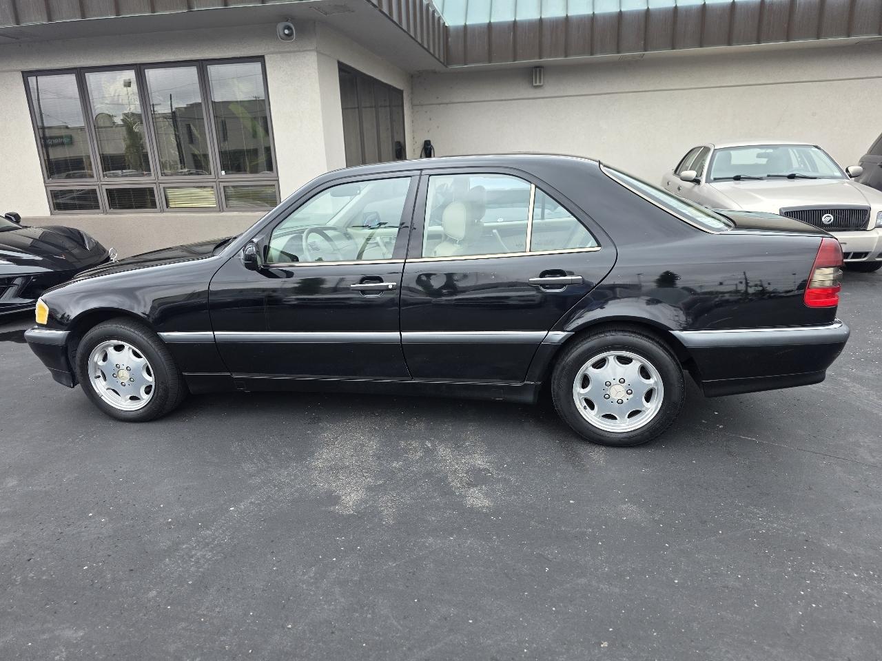 Mercedes-Benz C-Class 4dr Sdn 2.3L 1998