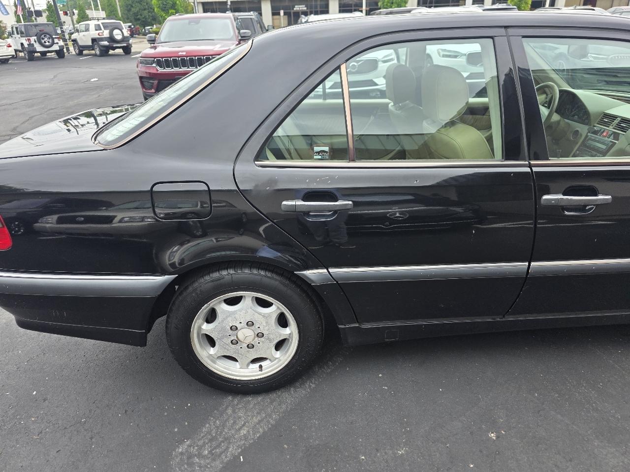Mercedes-Benz C-Class 4dr Sdn 2.3L 1998