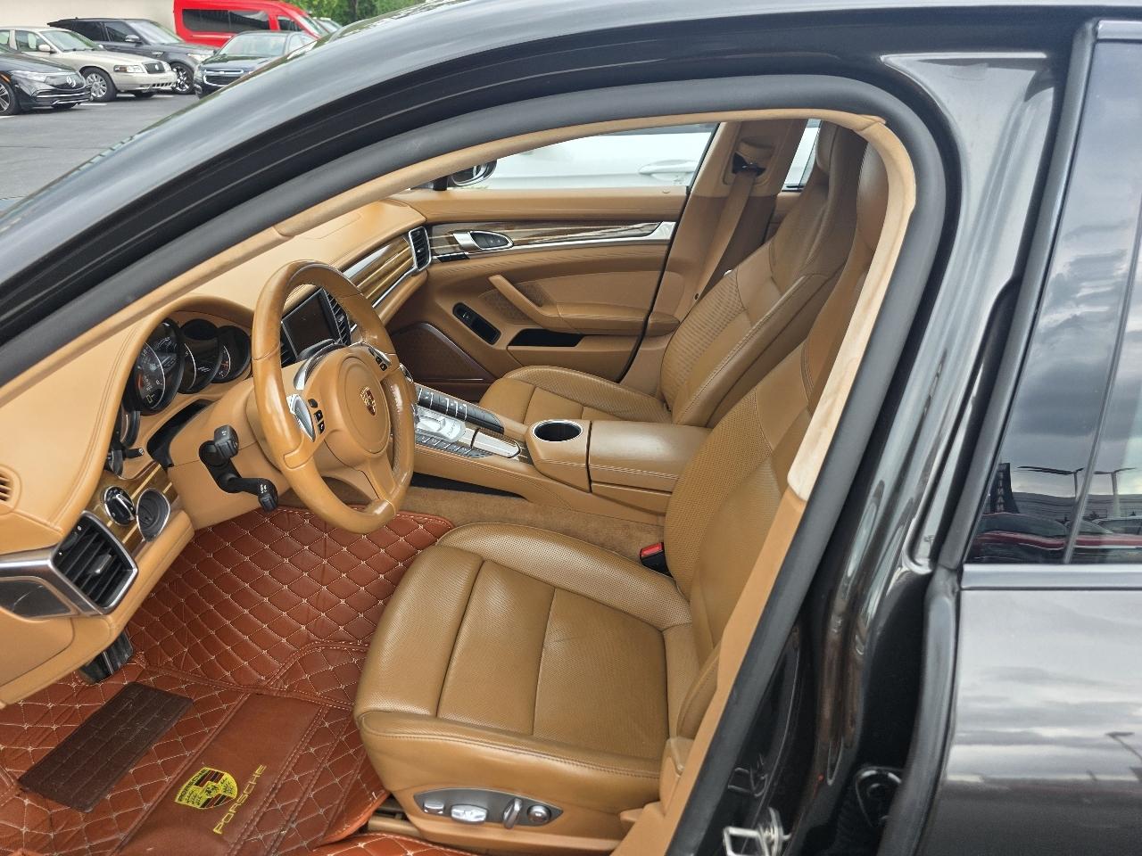 Porsche Panamera 4dr HB GTS 2015