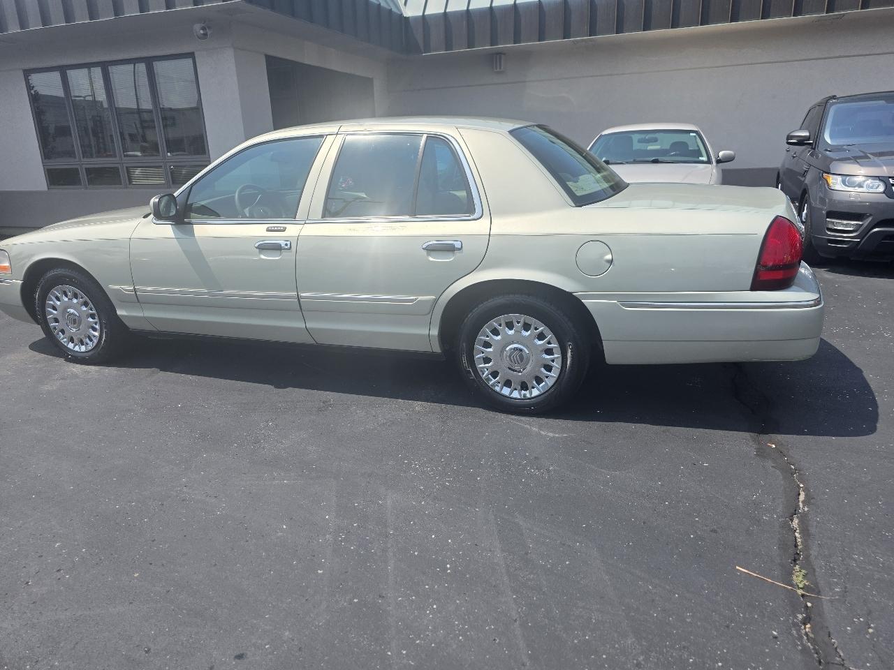 Mercury Grand Marquis 4dr Sdn GS 2004