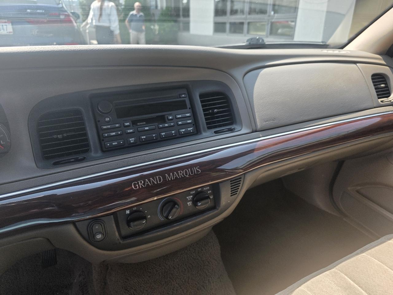 Mercury Grand Marquis 4dr Sdn GS 2004