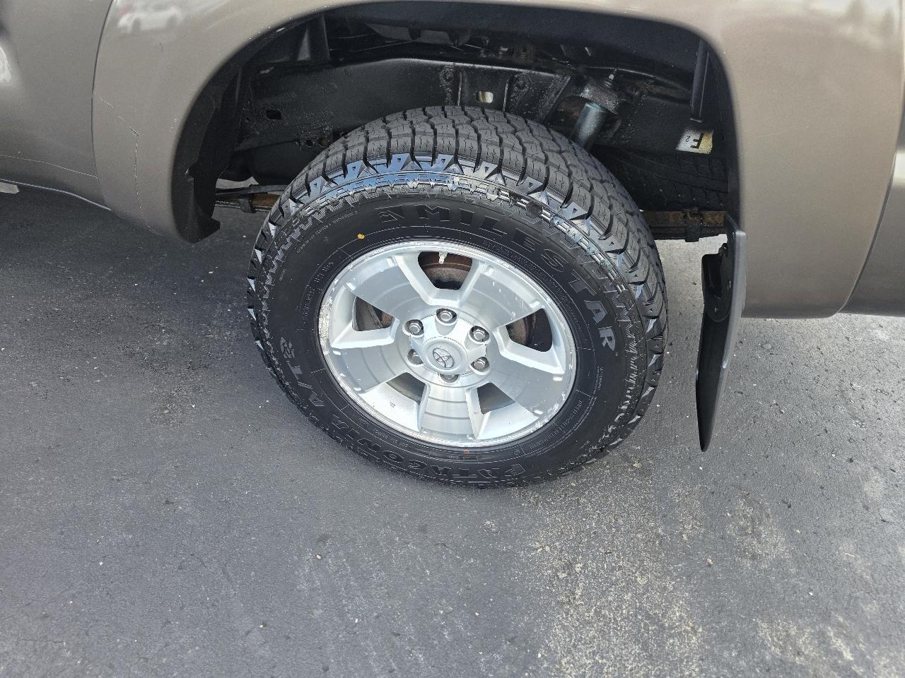 Toyota Tacoma 4WD Access Cab V6 MT (Natl) 2013