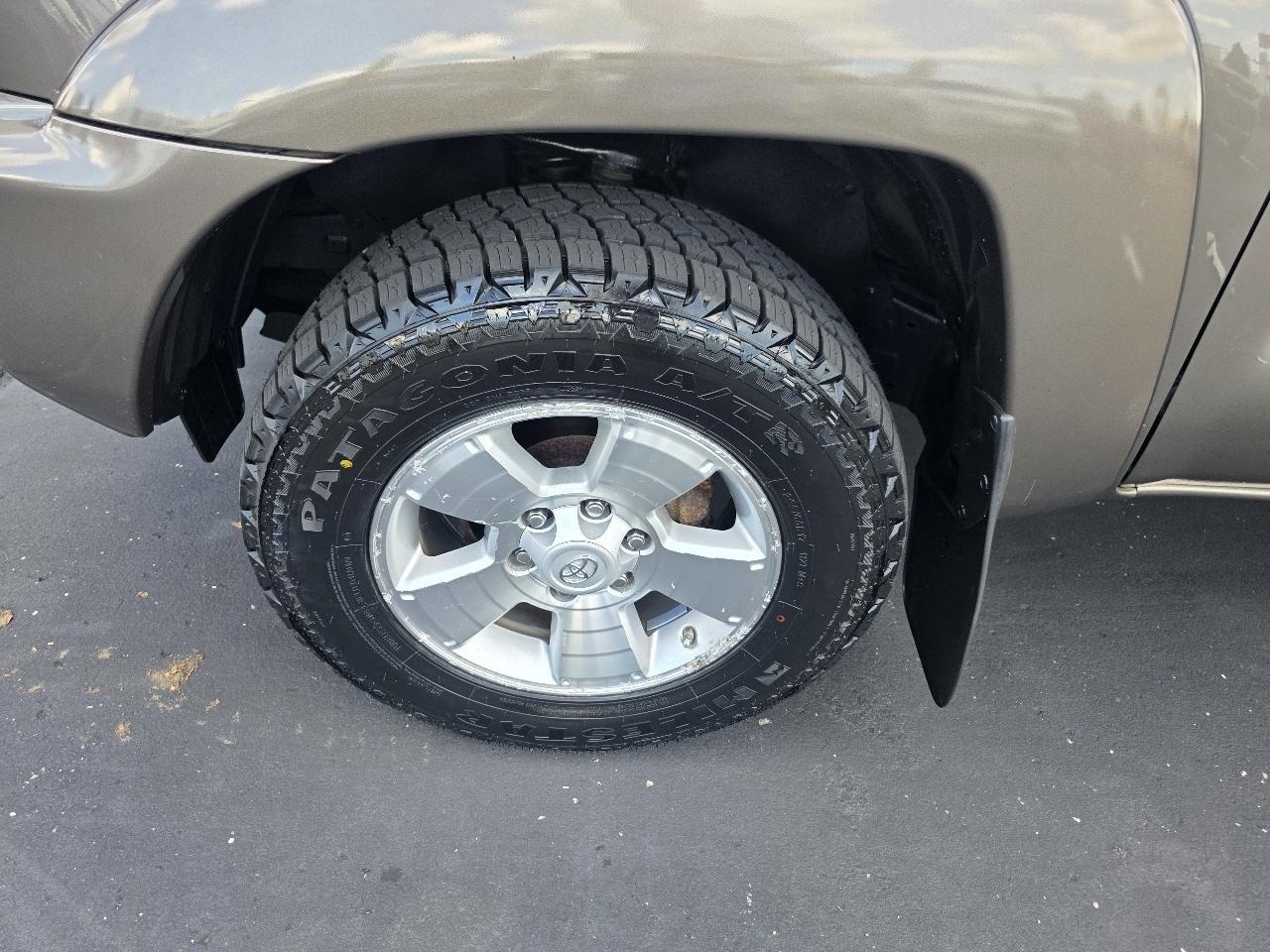 Toyota Tacoma 4WD Access Cab V6 MT (Natl) 2013