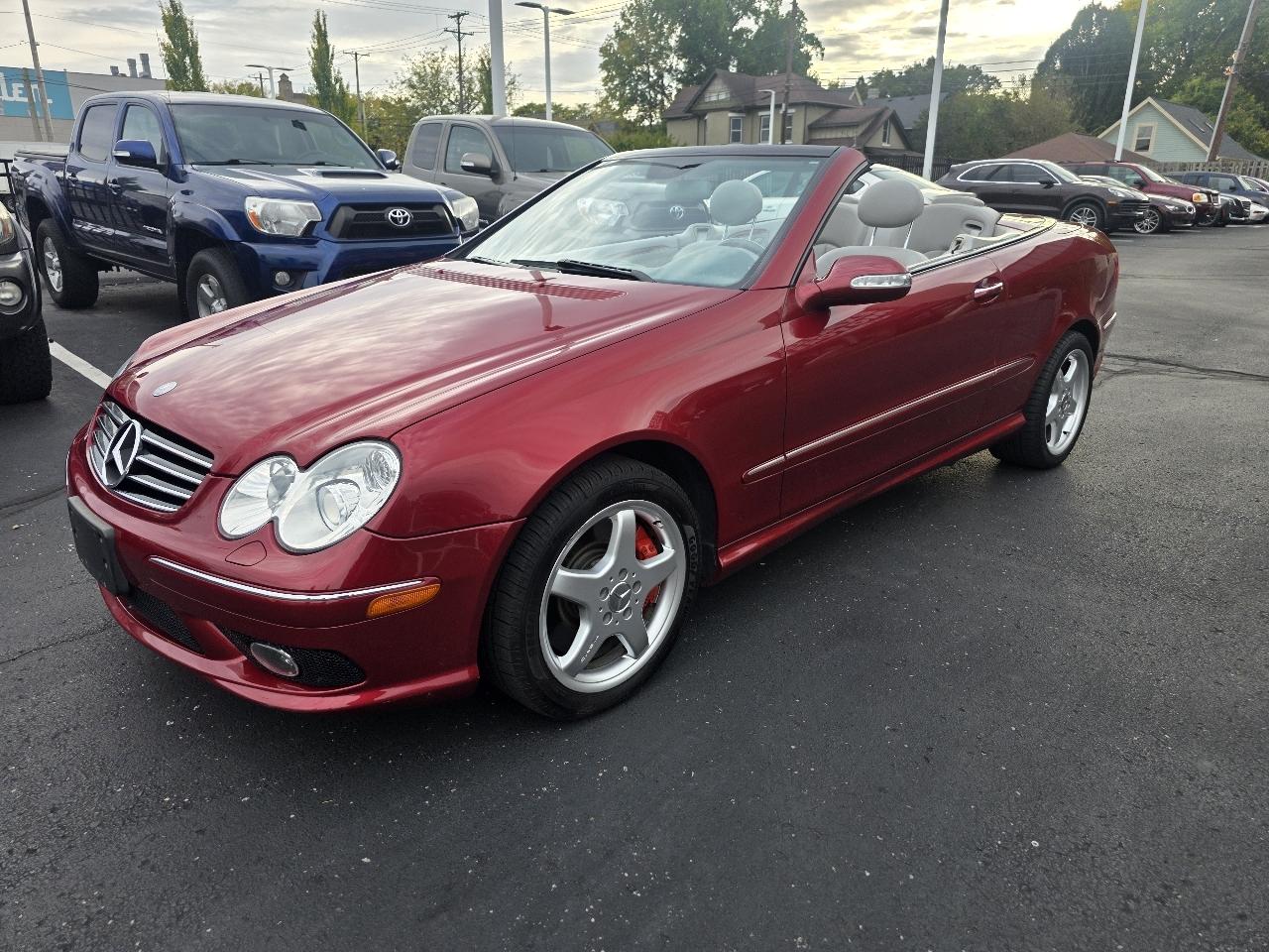 Mercedes-Benz CLK-Class 2dr Cabriolet 5.0L 2004