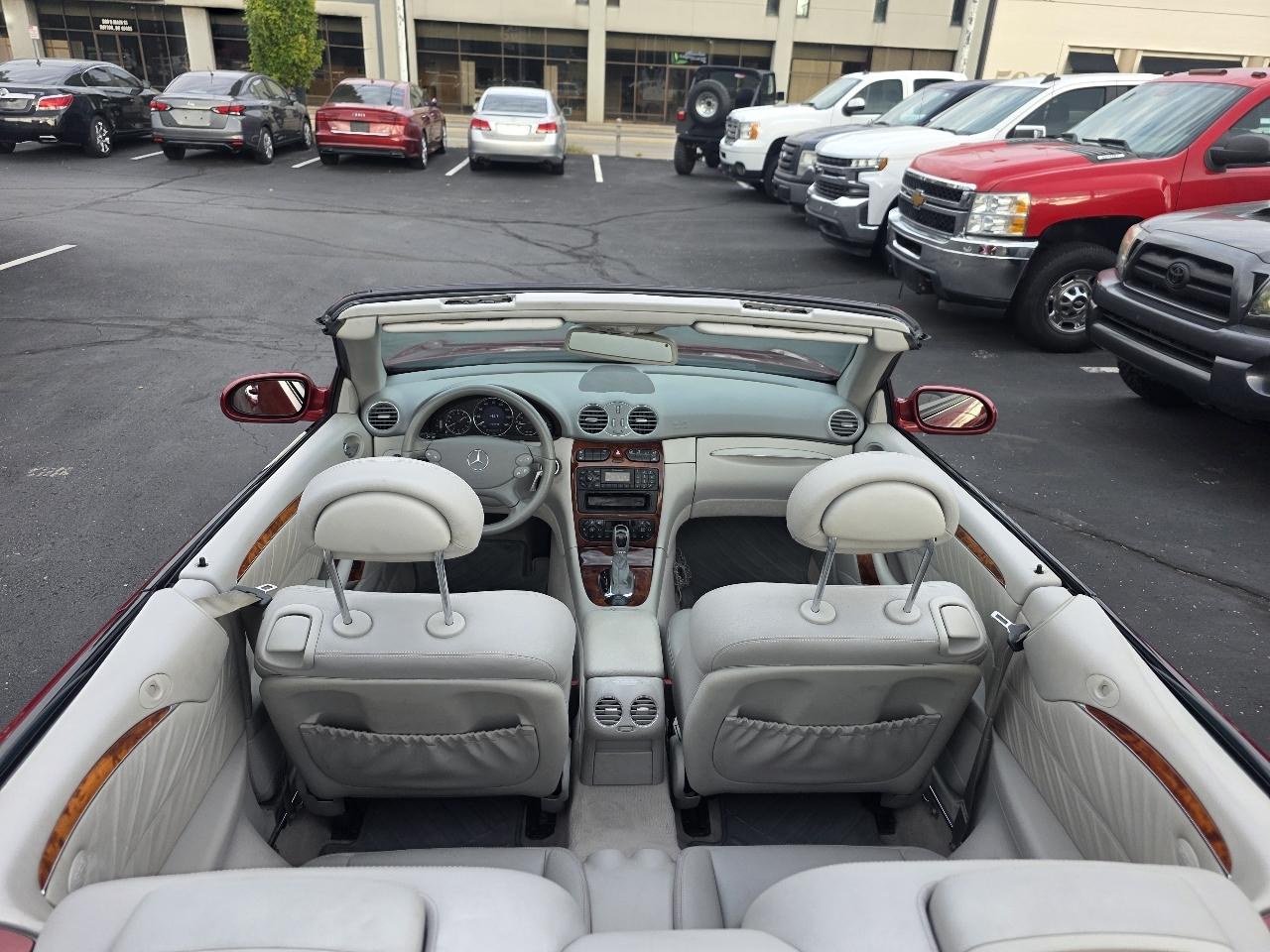 Mercedes-Benz CLK-Class 2dr Cabriolet 5.0L 2004