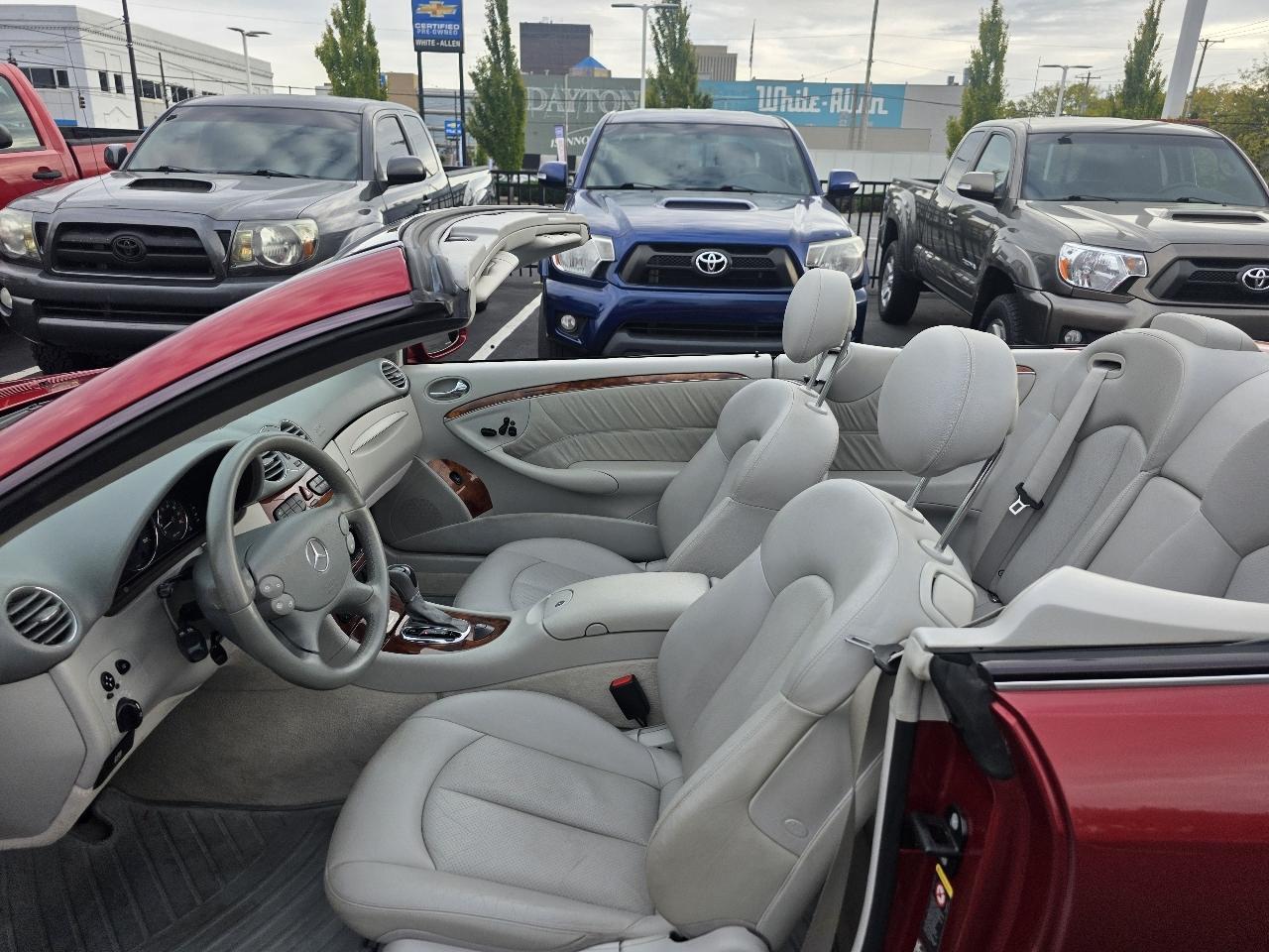 Mercedes-Benz CLK-Class 2dr Cabriolet 5.0L 2004