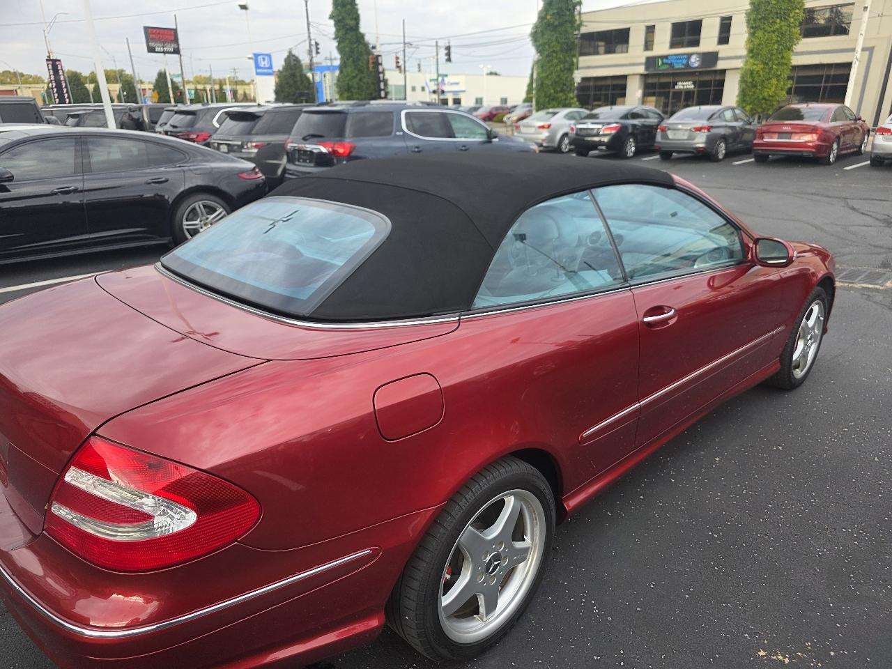 Mercedes-Benz CLK-Class 2dr Cabriolet 5.0L 2004