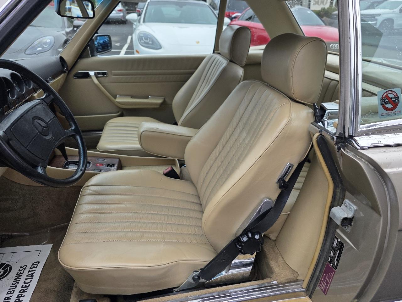 Mercedes-Benz 560 Series 2dr Coupe 560SL Roadster 1989