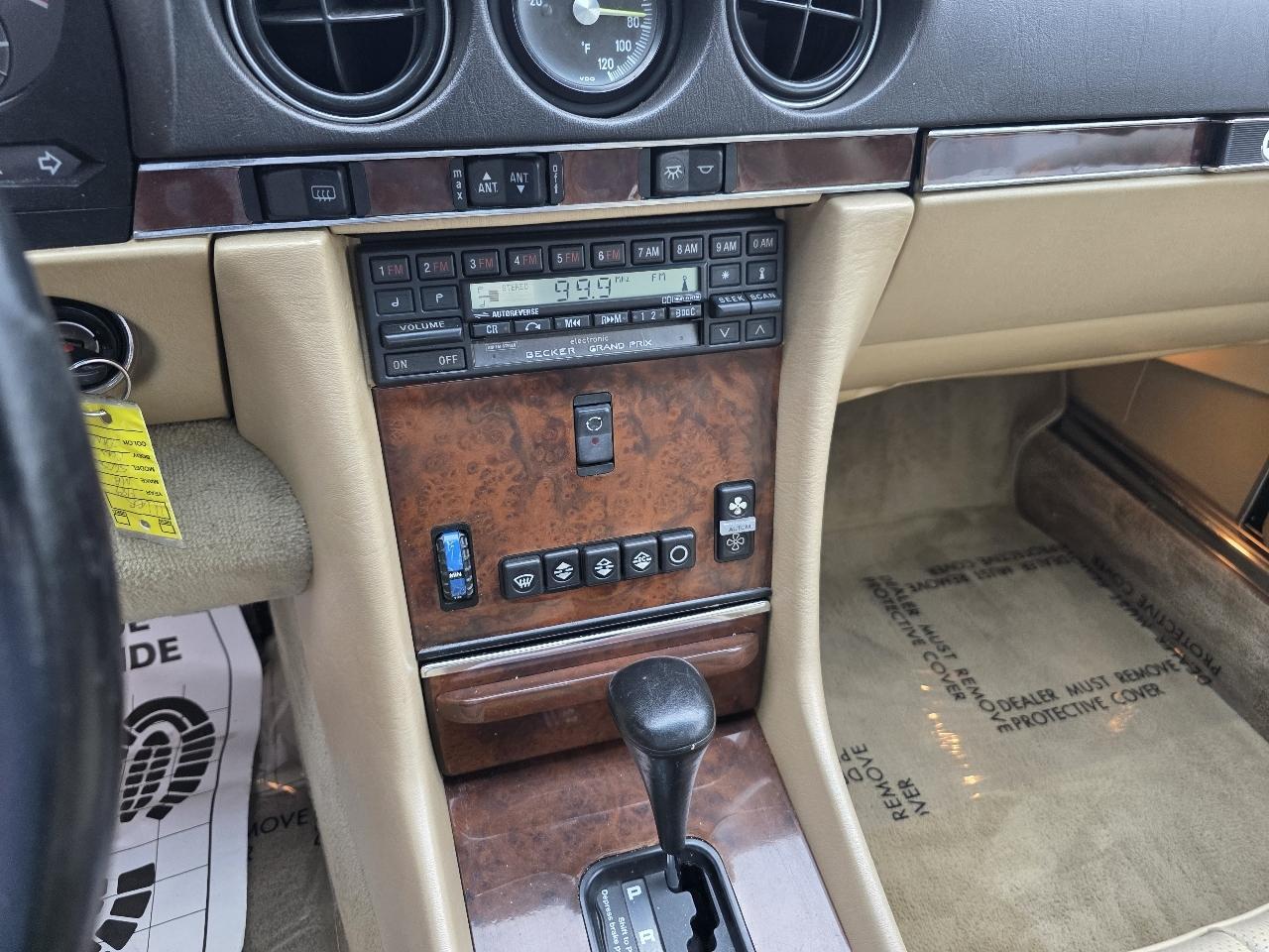 Mercedes-Benz 560 Series 2dr Coupe 560SL Roadster 1989