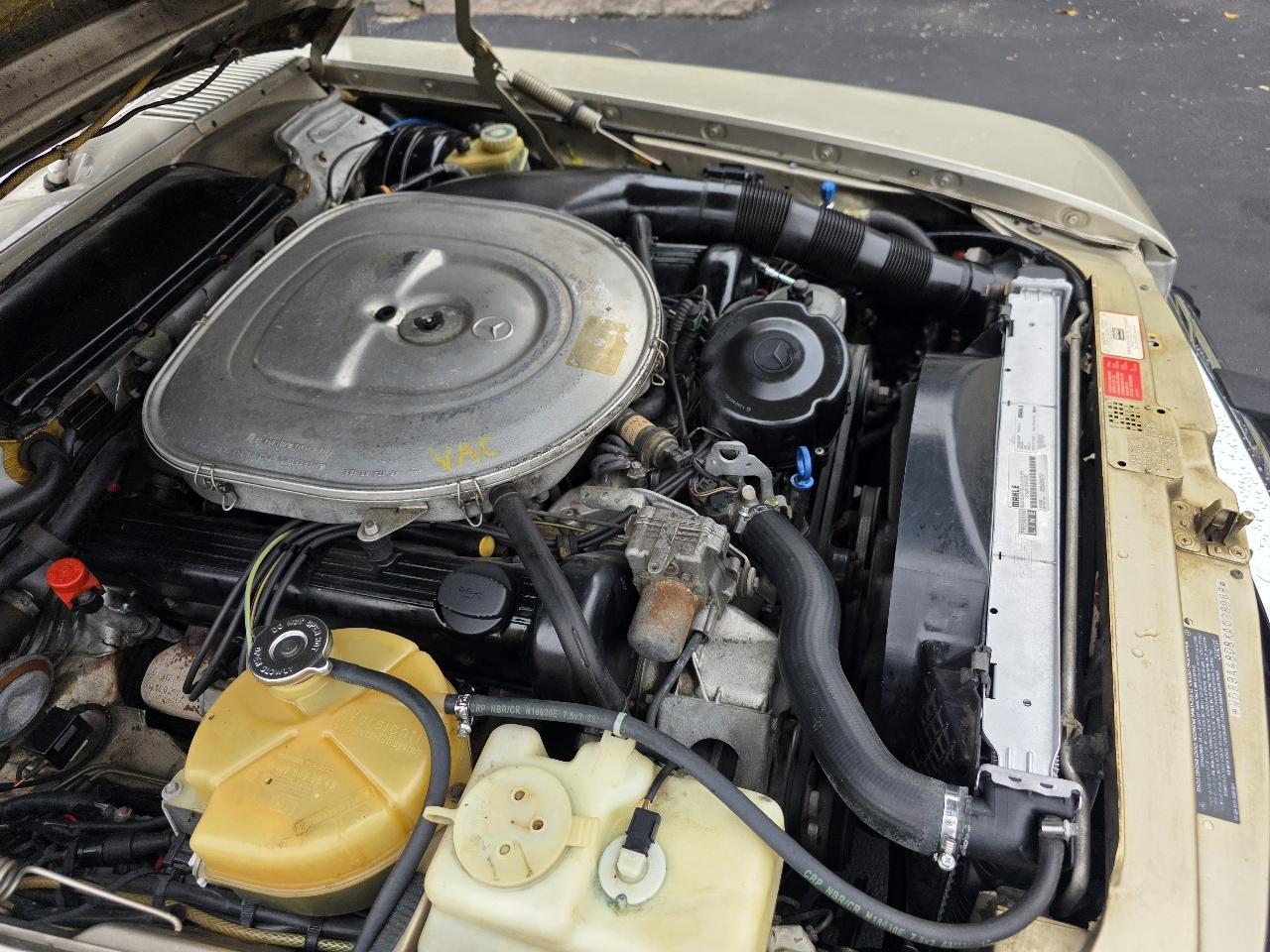 Mercedes-Benz 560 Series 2dr Coupe 560SL Roadster 1989