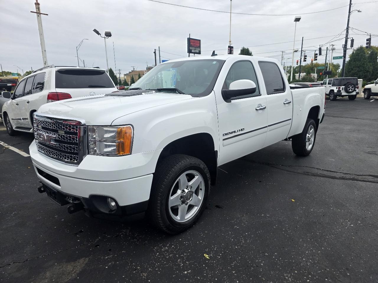 GMC Sierra 2500HD 4WD Crew Cab 153.7" Denali 2014