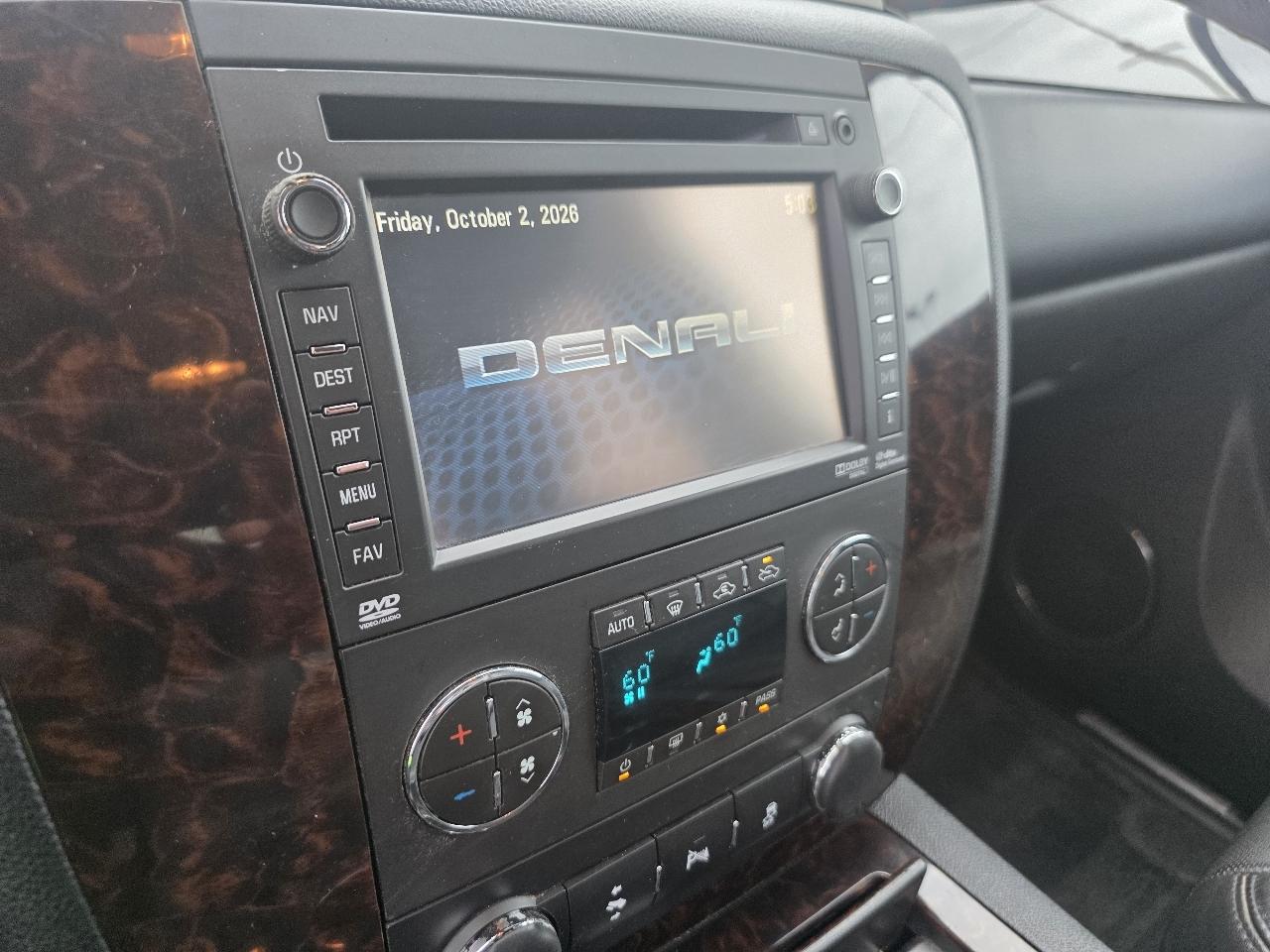 GMC Sierra 2500HD 4WD Crew Cab 153.7" Denali 2014