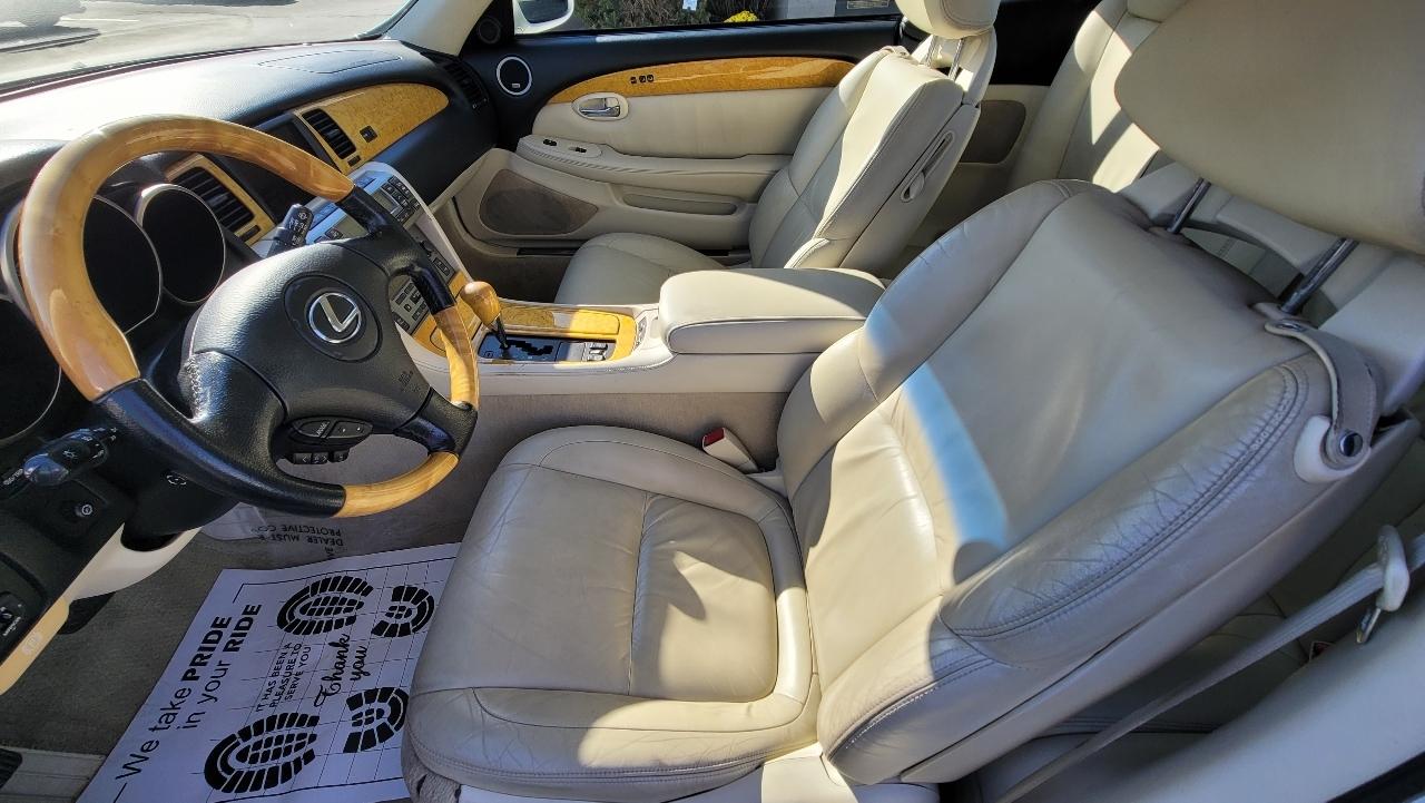 Lexus SC 430 2dr Convertible 2004