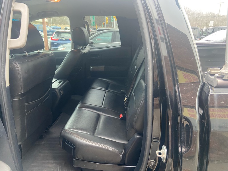 Toyota Tundra Tundra-Grade 5.7L Double Cab 4WD 2013