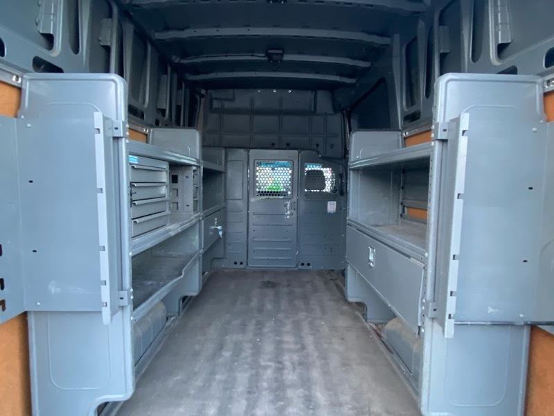 Nissan NV Cargo 2500 HD S V6 High Roof 2014