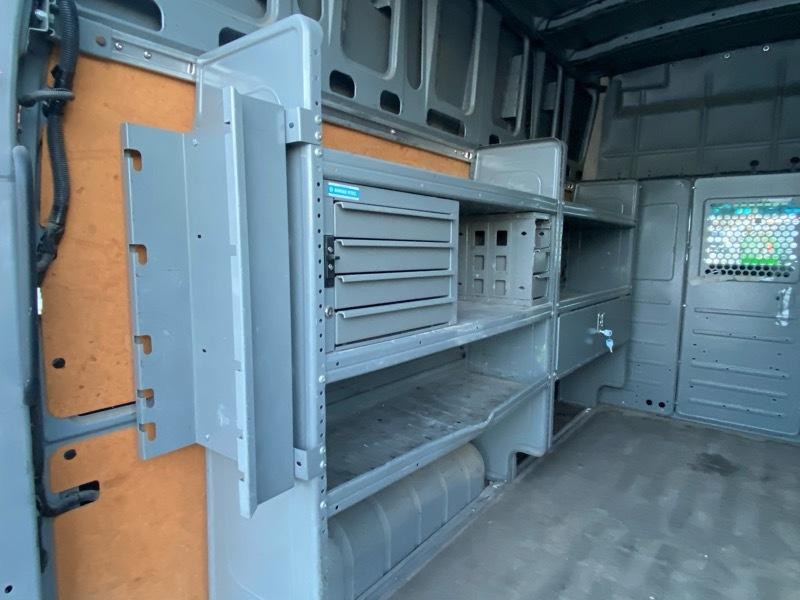 Nissan NV Cargo 2500 HD S V6 High Roof 2014