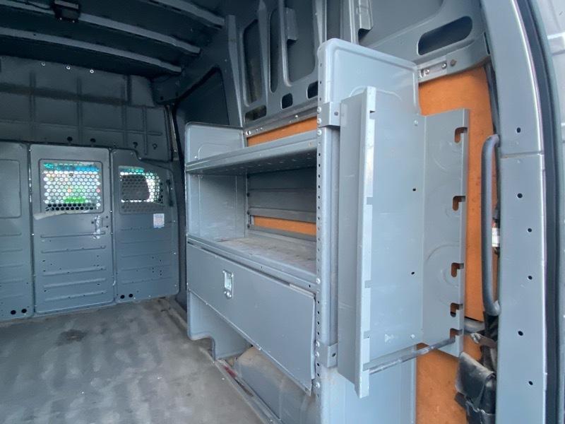 Nissan NV Cargo 2500 HD S V6 High Roof 2014