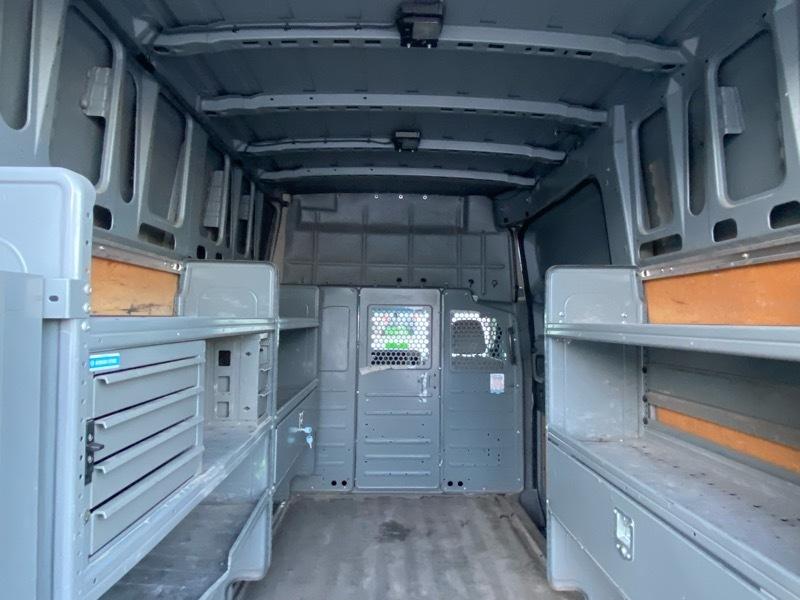 Nissan NV Cargo 2500 HD S V6 High Roof 2014