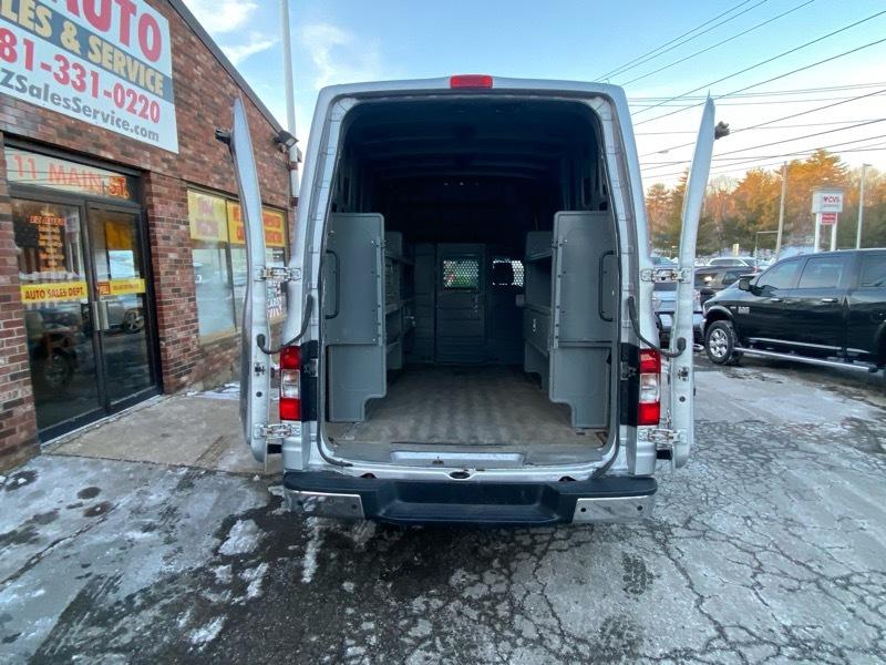 Nissan NV Cargo 2500 HD S V6 High Roof 2014