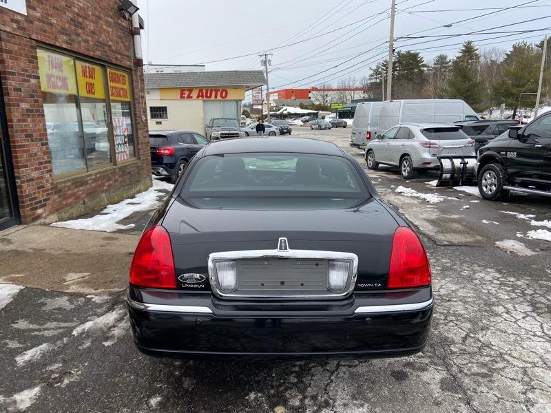 Lincoln Town Car Signature 2005