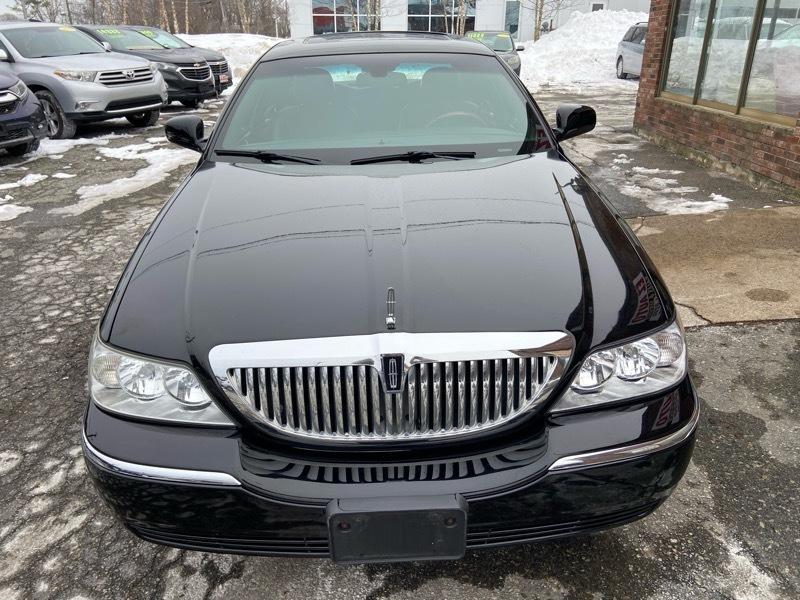 Lincoln Town Car Signature 2005