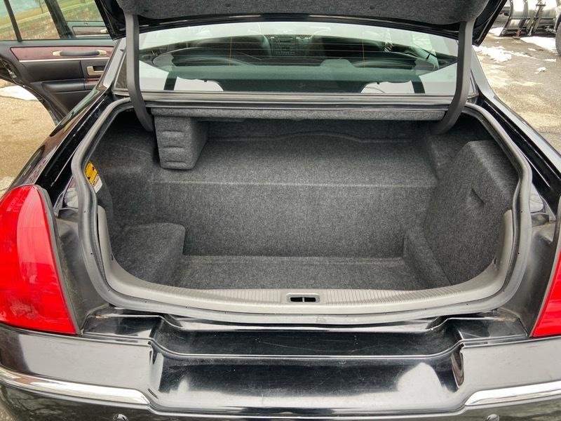 Lincoln Town Car Signature 2005