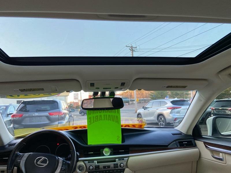 Lexus ES 350 Sedan 2015