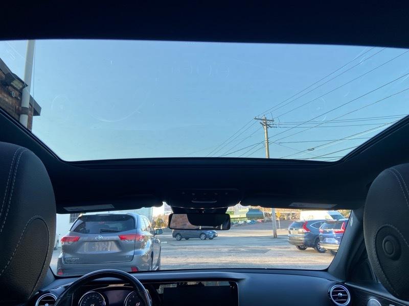 Mercedes-Benz E-Class E300 Luxury 4MATIC Sedan 2018