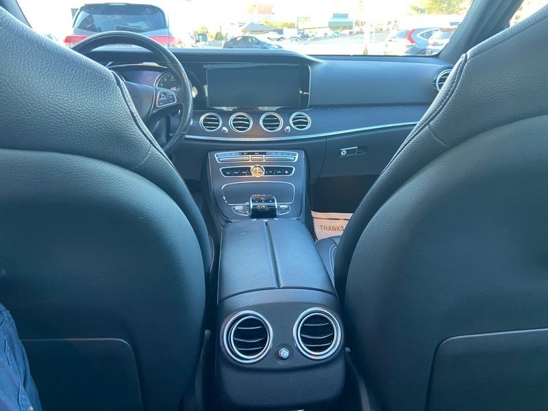 Mercedes-Benz E-Class E300 Luxury 4MATIC Sedan 2018