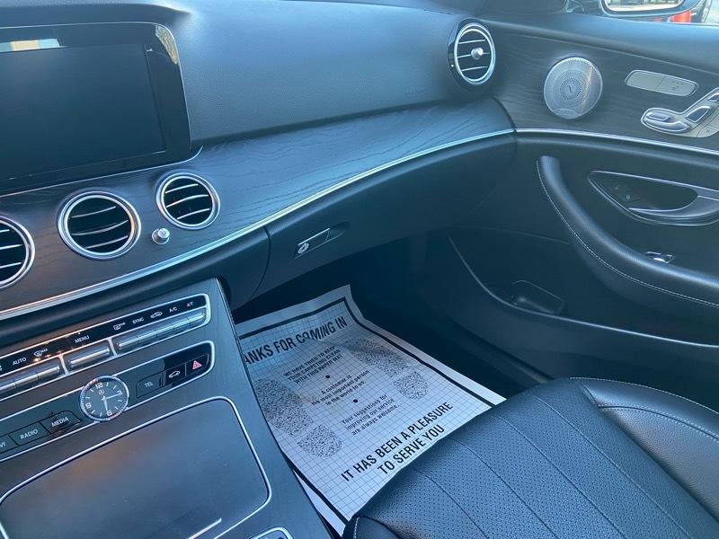 Mercedes-Benz E-Class E300 Luxury 4MATIC Sedan 2018