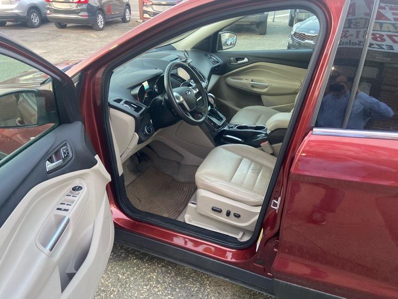 Ford Escape Titanium 4WD 2014