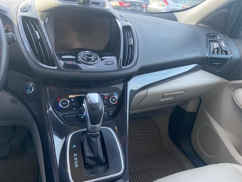 Ford Escape Titanium 4WD 2014