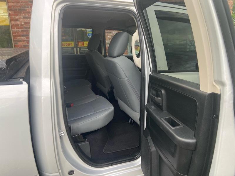RAM 1500 Tradesman Quad Cab 4WD 2018